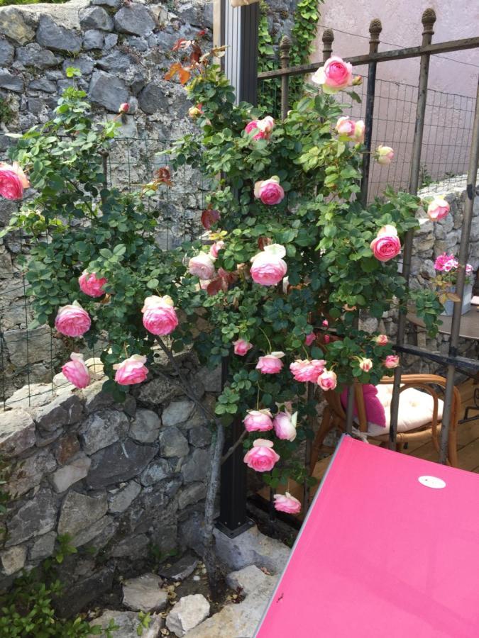 La Cle Des Songes Bed & Breakfast Claviers Exterior photo